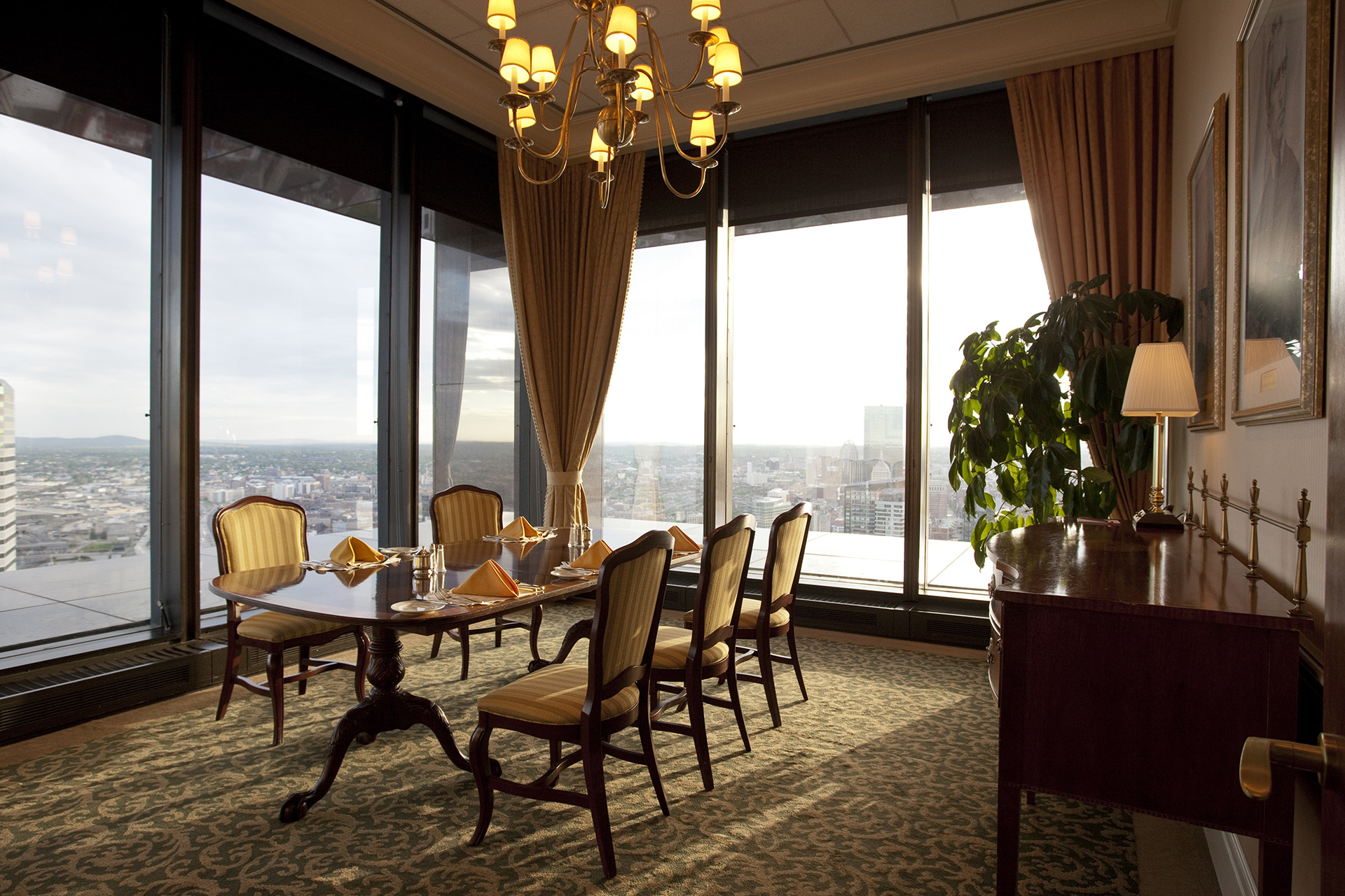 Boston College Club - Dining