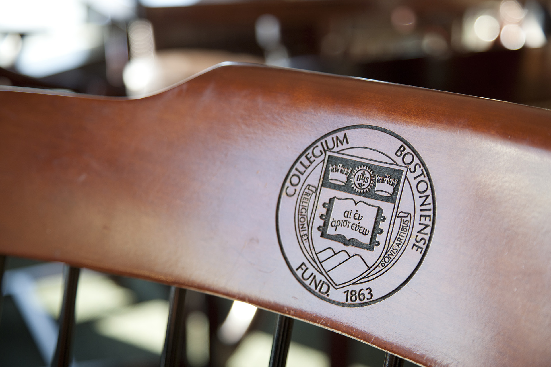 Boston College Club - Symbol