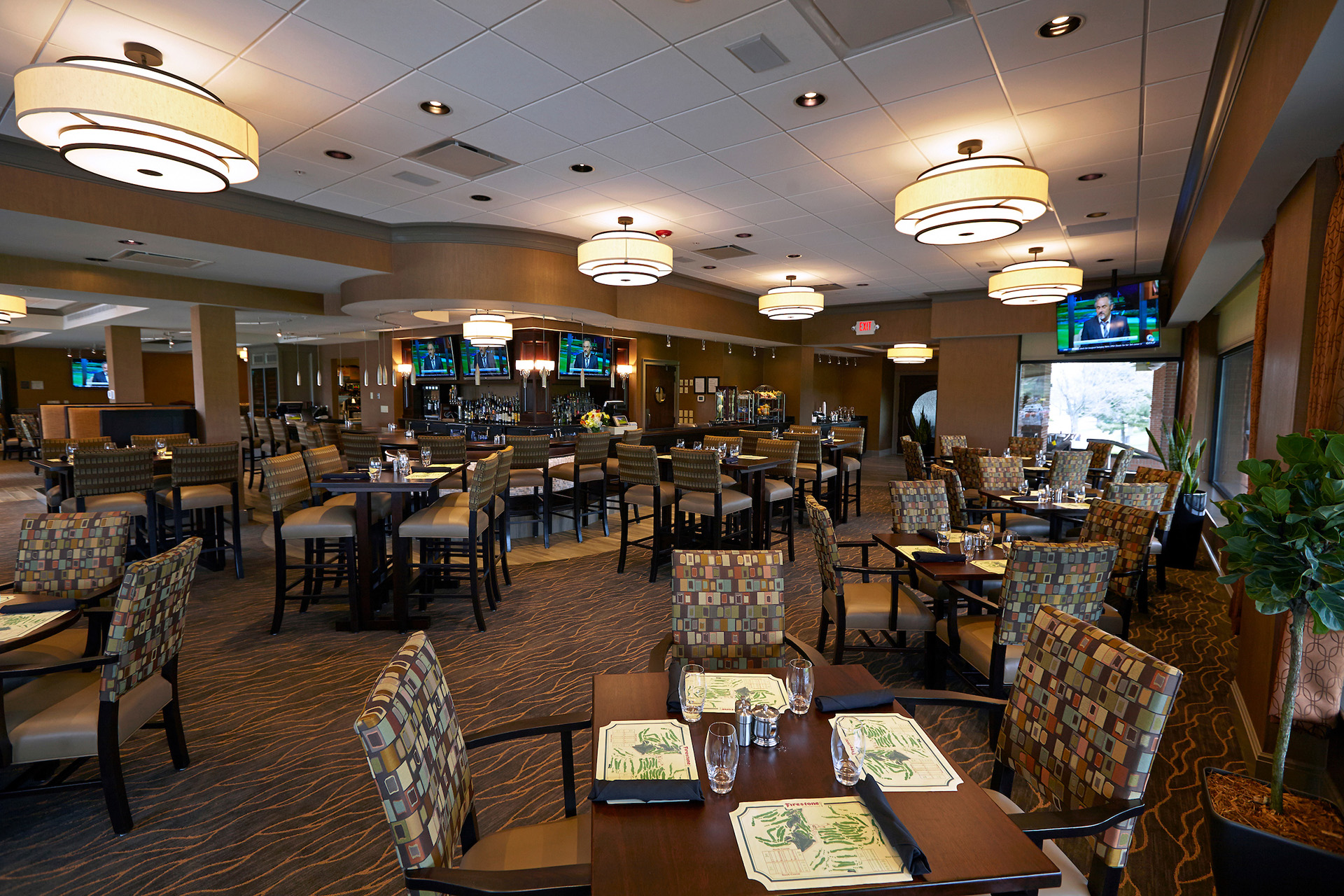 1929 Grille dining room