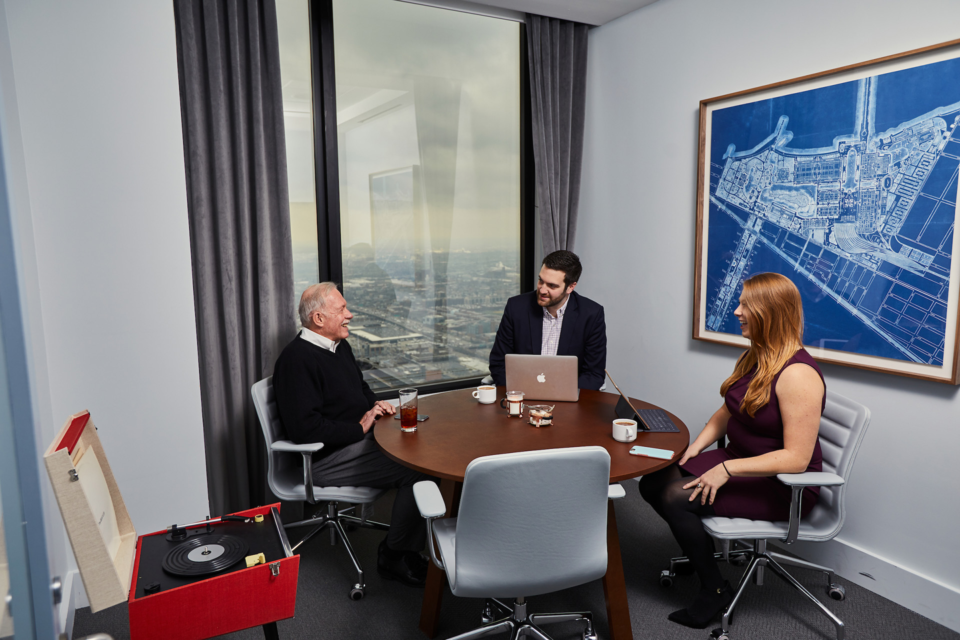 The Metropolitan - Members in Touchdown Room