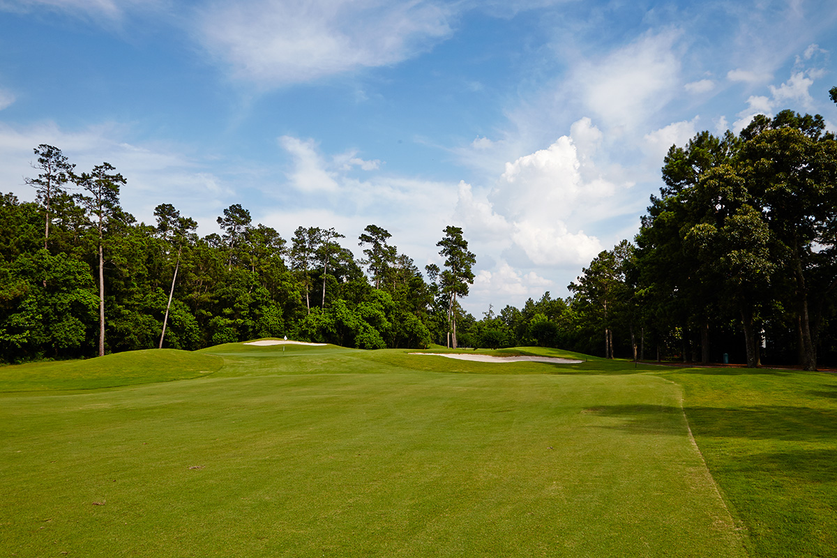 Palmer golf course hole 1